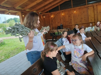 25
