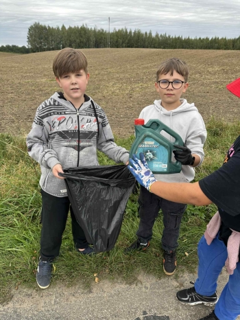 ad8c95e8-6847-487b-a7f7-9db30c5ecf25