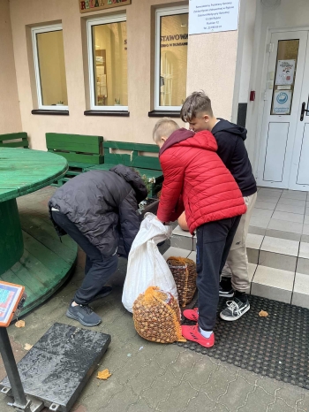 32eff975-1876-4081-a745-726ff29d7673