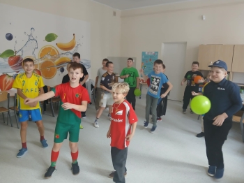 4d5382eb-e31a-43af-bce8-4d118e31f139