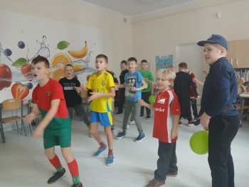 552f6716-abd5-43d9-b4be-d97f17b10121