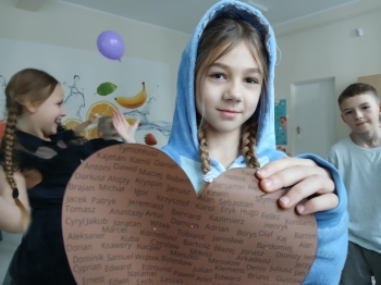 f98be35c-4609-4f44-b65e-7e71035af253