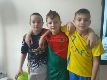 f180c4f1-337e-4a3f-bdf8-c98053c318a7