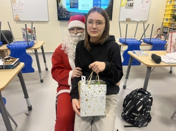 efafb551-2ae3-4b36-9686-a15f6912d847