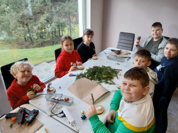 0637488b-e8fc-4523-a224-e761f12b24cb