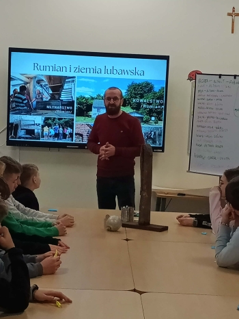 c95d21ce-b6a0-4861-9324-6028ff2b1d5d.jfif