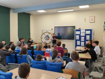 c1469f76-3c82-427d-b229-5dadf1532ddb