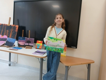 76064ef9-99ee-4f5a-a390-4a62e94567be