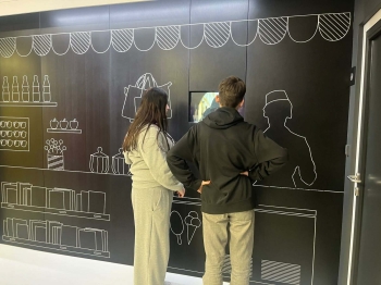 8fa53605-a555-4845-beb5-50f244211326