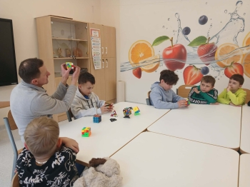 b39fed73-98a3-4438-8321-0f5037df1045