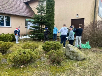 d8d182ac-4d40-41b0-af9b-ebf7aa7711b8