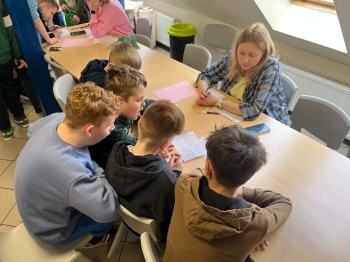 049bdf29-ed94-4dab-b0ae-dc1418a386a2