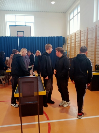 14107553-1bc8-4b9b-b0f4-f2a7280d09ce