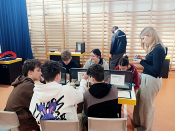 3da48ef9-1536-41c8-a1d2-0fdd9a77ad32