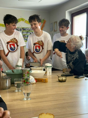 3dd9a043-1c87-4704-b4c4-2ba59a2efdc4