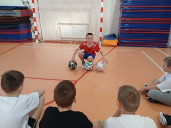 d18a9803-5763-4c86-ad34-38b75dca8ec4