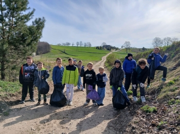 b7322e3e-93a5-449f-a483-314a295181a4