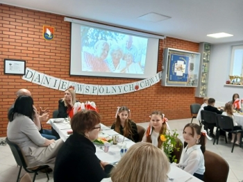 a2380c25-e7b7-473b-b2e9-9f8100ec30a8