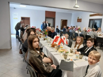 eb7caf74-548c-459f-8d54-45fed1d7d5ae