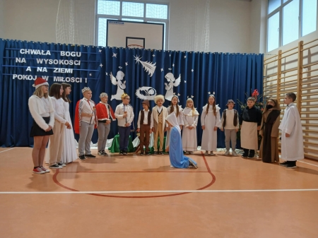 ''Chwała Bogu na wysokości, a na ziemi pokój ludziom w miłosci''