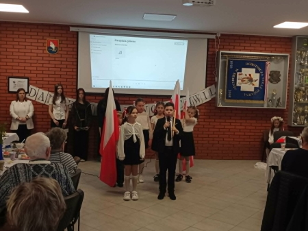 DANIE WSPÓLNYCH CHWIL - ŚNIADANIE ŁĄCZĄCE POKOLENIA W DUCHU PATRIOTYZMU I WSPÓLNOTY