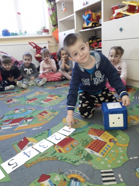 Dzień matematyki z” Kartami Grabowskiego” w przedszkolu