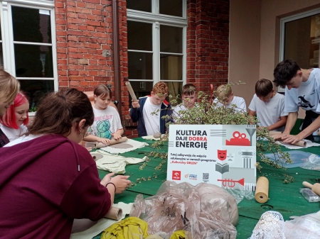 KULTURA DAJE DOBRĄ ENERGIĘ-CZAS PODSUMOWAŃ  Warsztaty kultury ludowej- kultura ludowa to n