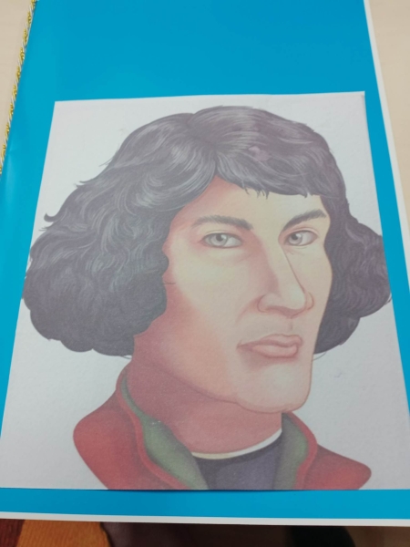 Kartka od uczniów z życzeniami urodzinowymi dla Mikołaja Kopernika
