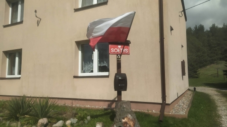 Rocznica Chrztu Polski - Nasi uczniowie wywiesili flagi Polski